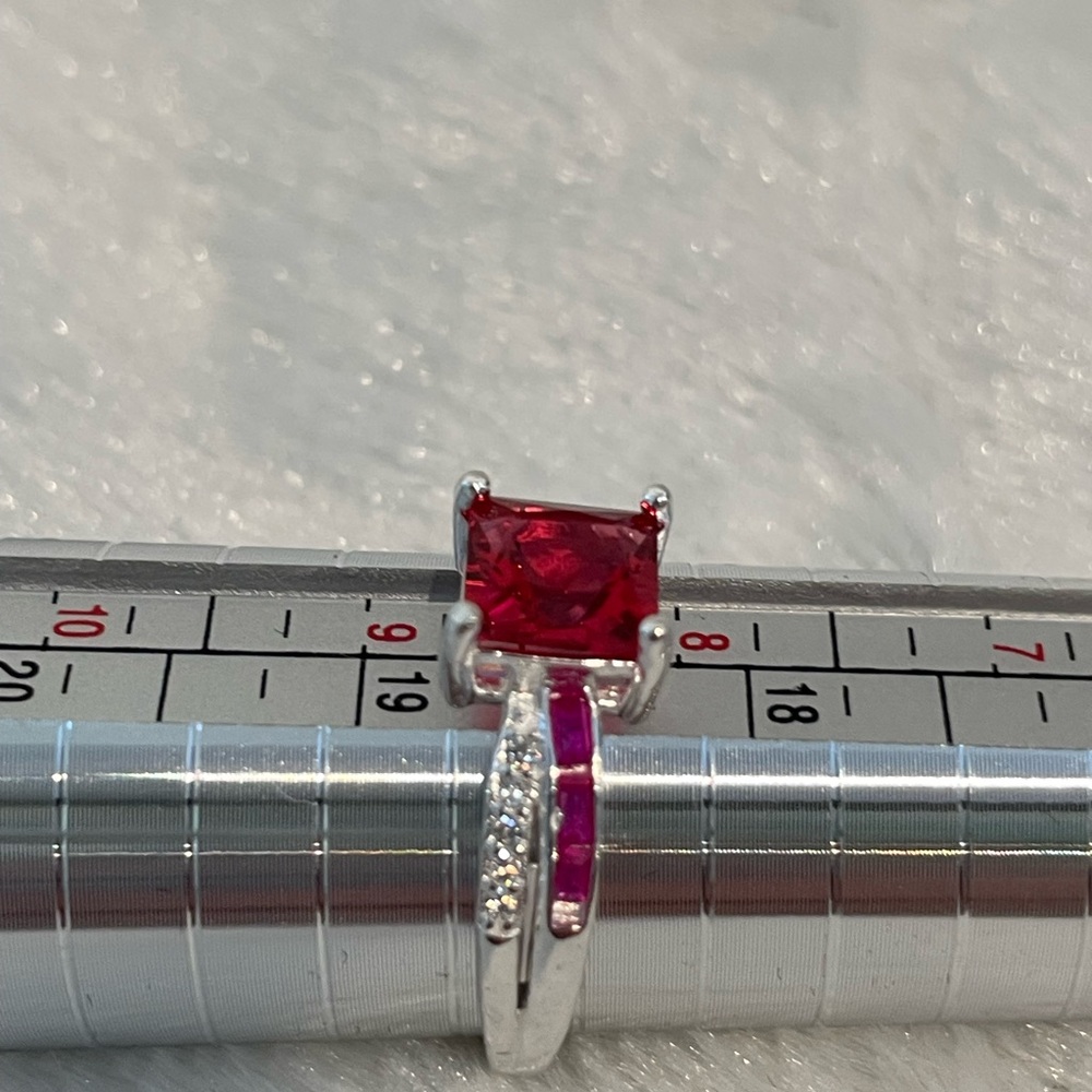 Women’s red and white Moissanite ring size 8.5 925 sterling silver pendant - Picture 7 of 7